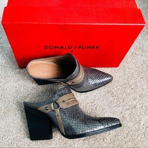 New w/box, Donald J Pliner leather mule